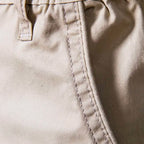 Bermuda Masculina Cetino Torinzi TZ521 leve e moderna, com brim de alta qualidade e caimento elegante, ideal para momentos casuais e de lazer.