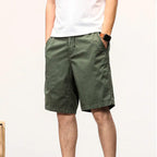 Bermuda Masculina Street Torinzi TZ514 masculina, modelo leve e resistente em sarja premium, ideal para looks urbanos e casuais com estilo.