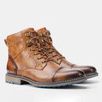 Bota Masculina de Couro Torinzi TZ284 moderna e resistente, com interior acolchoado e solado emborrachado, ideal para qualquer ocasião.
