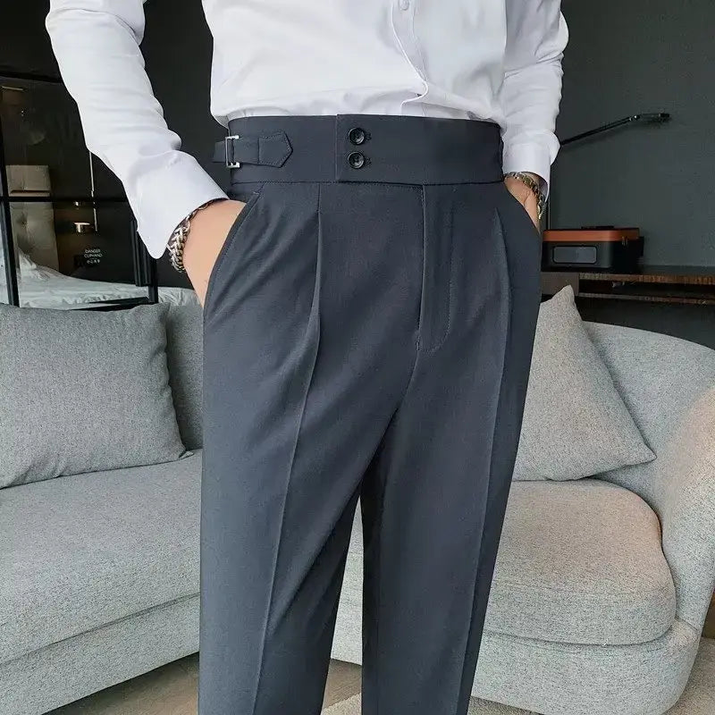 Calça de Alfaiataria Masculina Torinzi TZ256 elegante e resistente, com tecido premium e corte tradicional, ideal para eventos e uso corporativo.