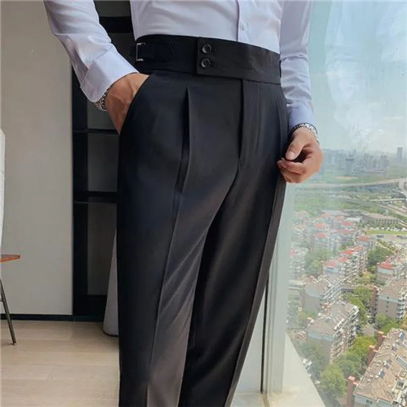Calça de Alfaiataria Masculina Torinzi TZ256 elegante e resistente, com tecido premium e corte tradicional, ideal para eventos e uso corporativo.
