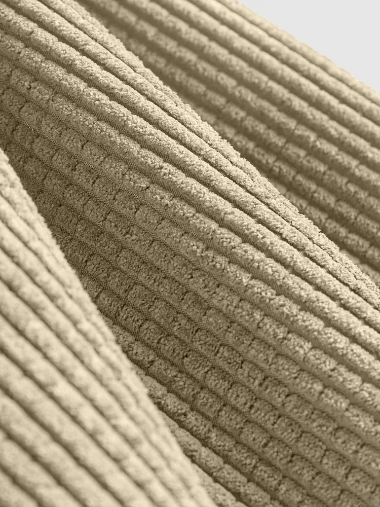 Camisa Manga Curta Torinzi em Veludo Cotelê TZ580 masculina, modelo sofisticado e moderno com textura aveludada e caimento elegante.