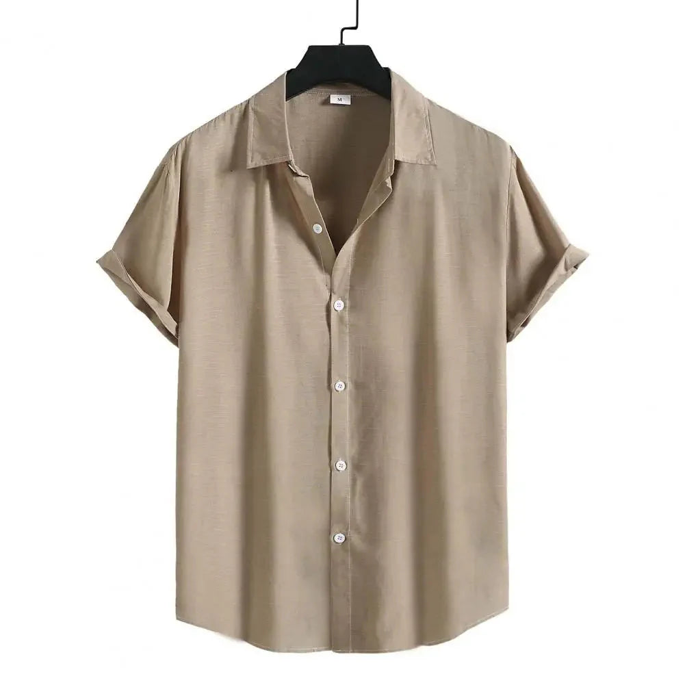 Camisa Manga Curta Torinzi Lisa TZ537 masculina, modelo liso em tecido leve e respirável, caimento ajustado, ideal para combinar com jeans, linho ou bermudas.