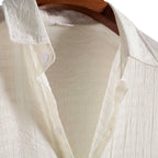 Camisa Manga Curta Torinzi Playa Off White TZ591 masculina, modelo leve e moderno, ideal para combinações elegantes com toque descontraído.