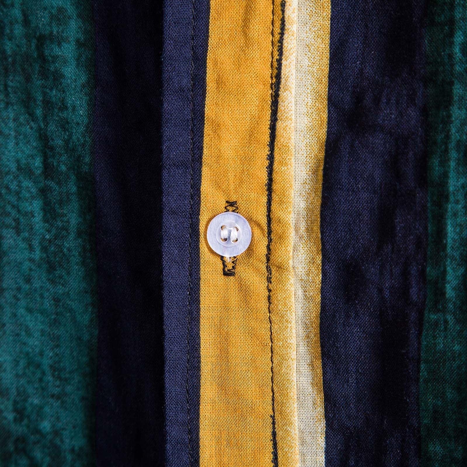 Camisa Manga Curta Torinzi Vintage TZ597 masculina, modelo leve e elegante com toque retrô, ideal para looks casuais e sofisticados.