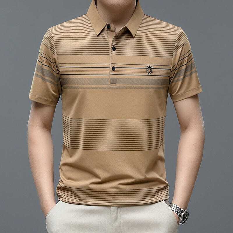 Camisa Polo Masculina Coudy Torinzi TZ077 com tecido leve e confortável, ideal para composições casuais e sofisticadas.