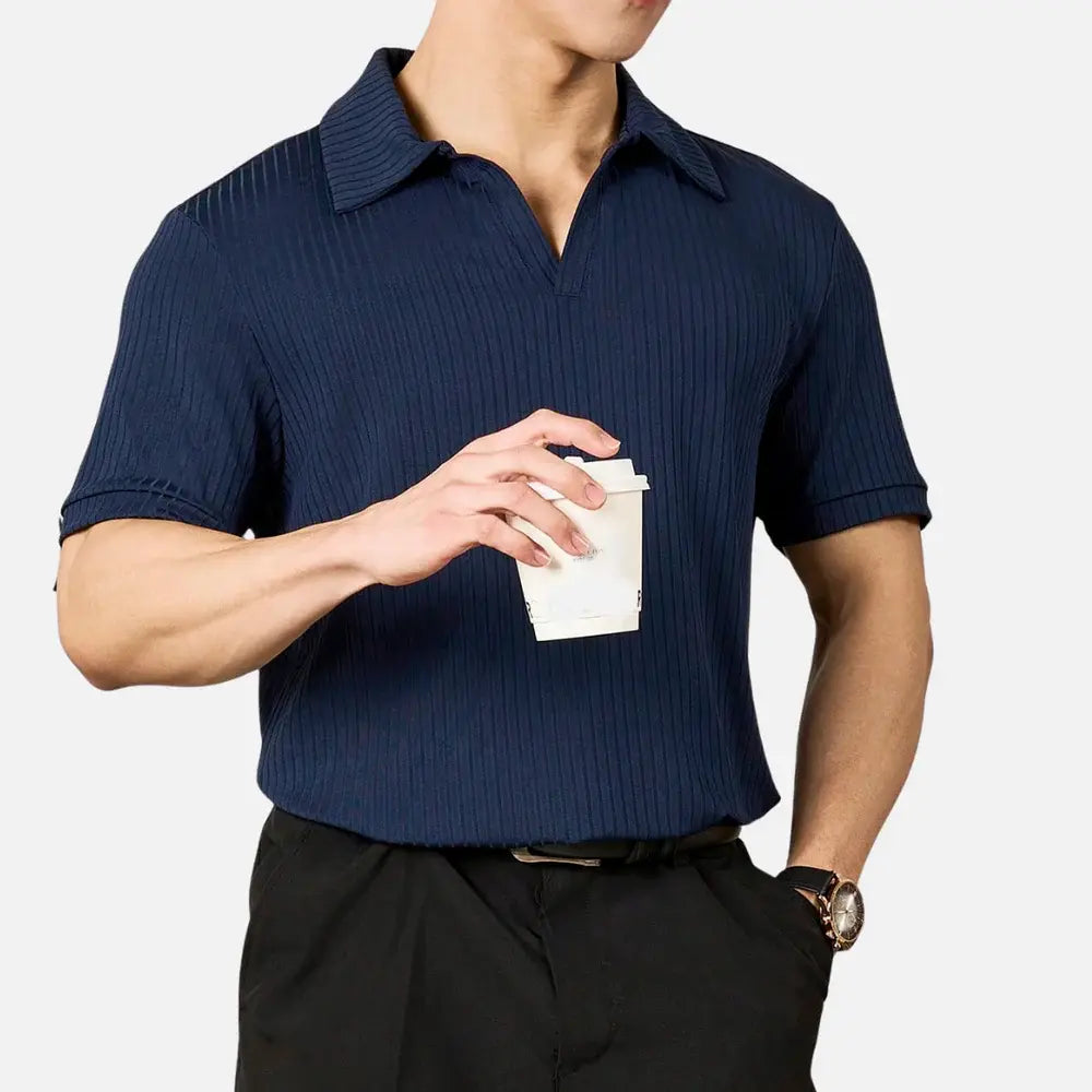 Camisa Polo Masculina Torinzi TZ019 leve e elegante, com design clássico e fechamento por botões, ideal para uso diário com estilo.