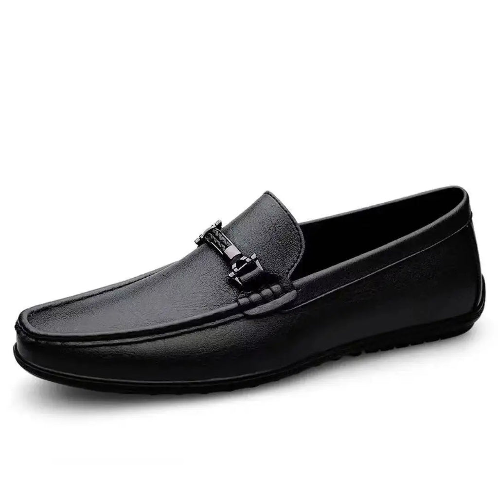 Mocassim Masculino de Couro Torinzi TZ299 elegante e durável, com acabamento artesanal e conforto ideal para ocasiões casuais e formais.