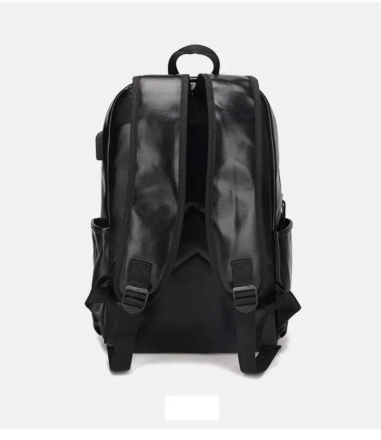 Mochila Executiva em Couro Venice Torinzi TZ068 em couro sintético premium com design moderno e organização prática.