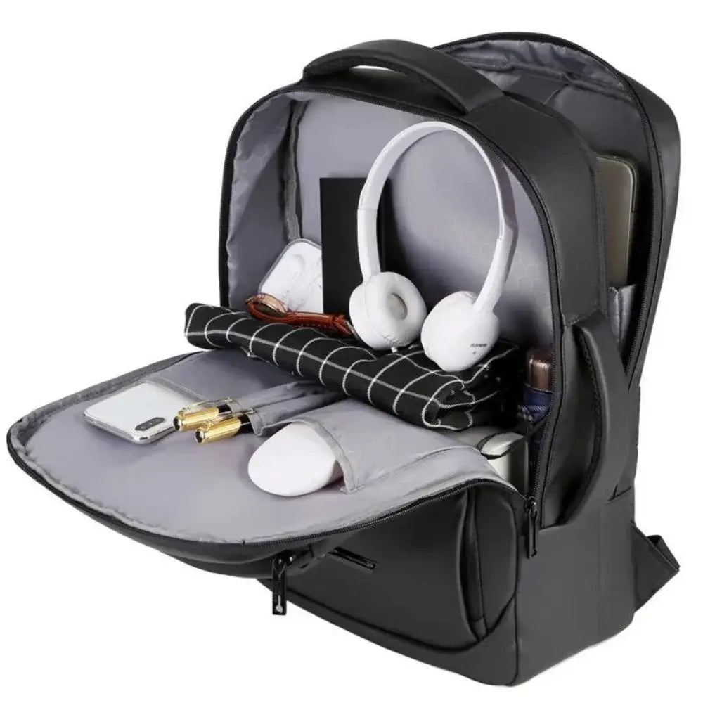 Mochila Executiva Torinzi TZ066 para notebook 15”, impermeável e com porta USB, ideal para trabalho e viagens com estilo e segurança.