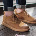 Tênis Masculino em Camurça Torinzi TZ425 marrom, com forro térmico e solado de borracha, ideal para conforto e elegância no dia a dia.