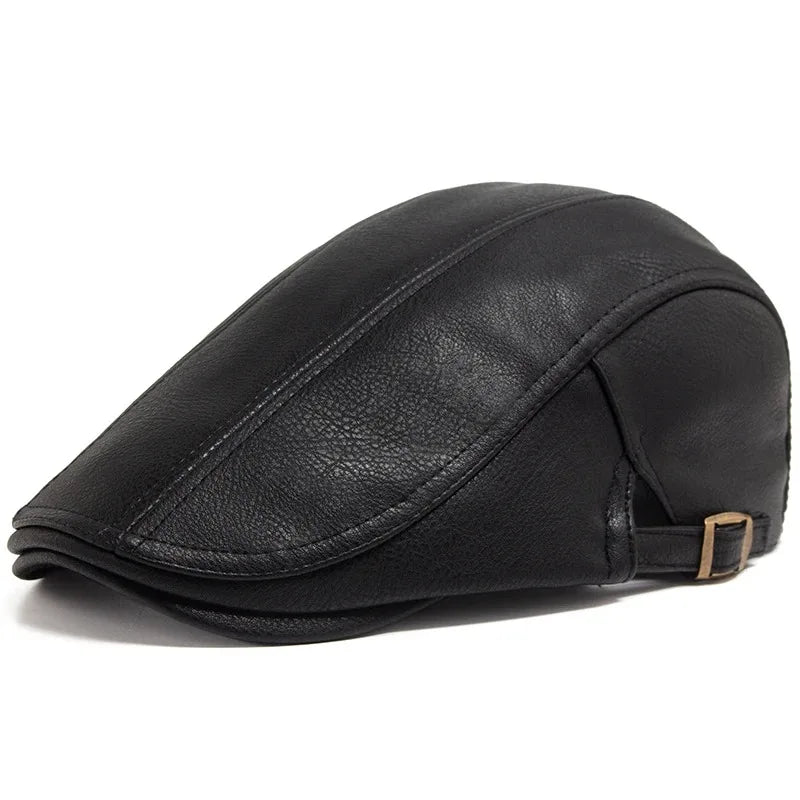 Boina Masculina de Couro British Torinzi TZ271, modelo clássico em couro premium, leve e elegante, ideal para composições casuais e formais.