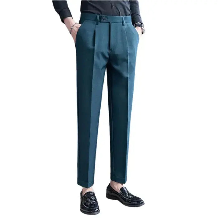 Calça de Alfaiataria Masculina Torinzi TZ255 com corte preciso e acabamento refinado, ideal para eventos formais e visuais elegantes.