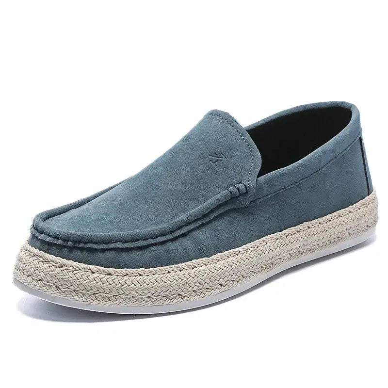 Mocassim Masculino Casual Torinzi TZ302 elegante e moderno, com acabamento refinado e solado flexível, ideal para looks casuais e sociais.
